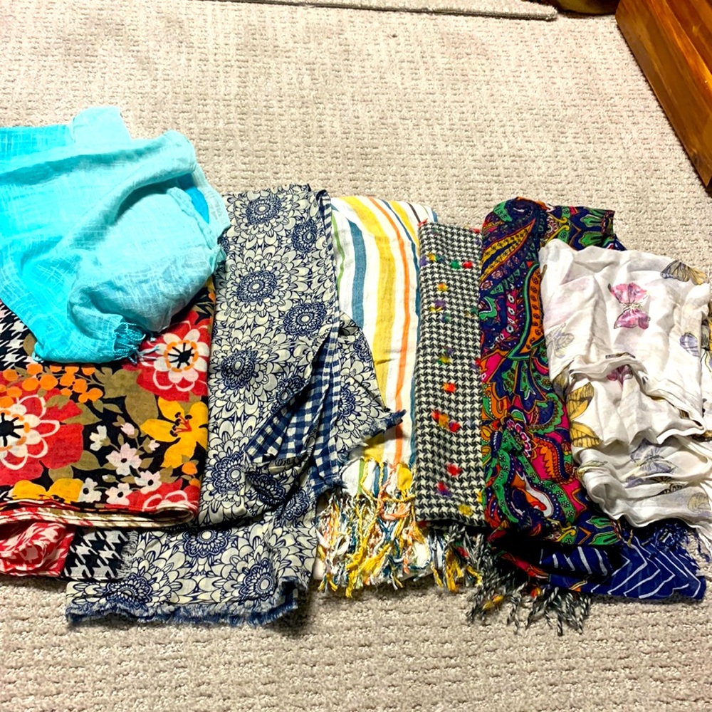 Scarf Lot